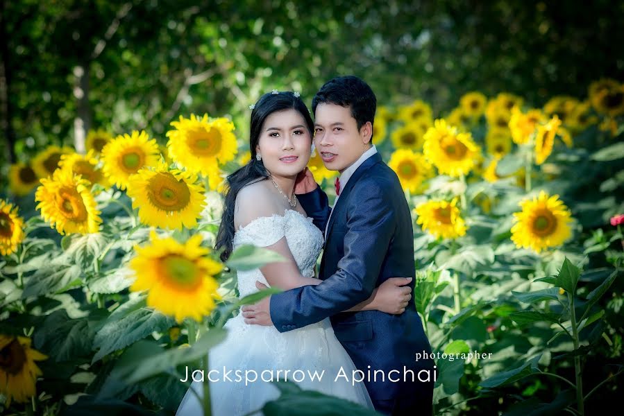 Fotógrafo de casamento Apinchai Makkesorn (apinchai). Foto de 7 de setembro 2020