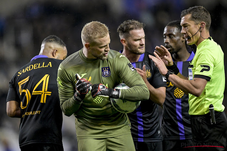 🎥 Fin de la polémique autour du penalty accordé à Genk ? "La phase est assez claire"