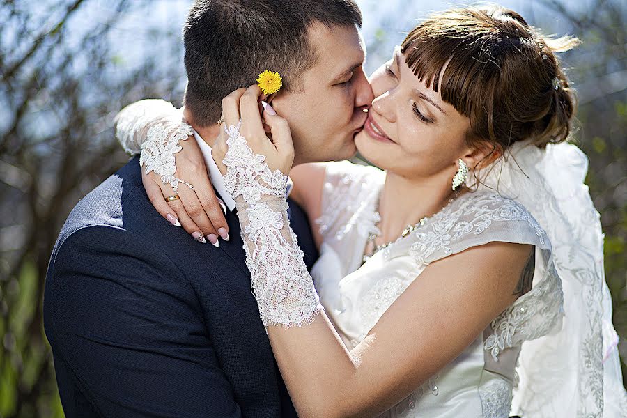 婚礼摄影师Mikhail Kolosov（kolosovm）。2014 4月2日的照片