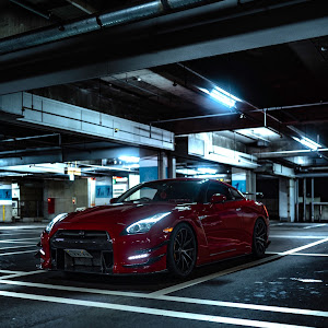 NISSAN GT-R