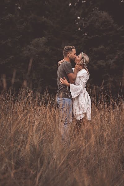 Fotógrafo de casamento Nina Kälin (ninartoberiberg). Foto de 9 de abril 2019