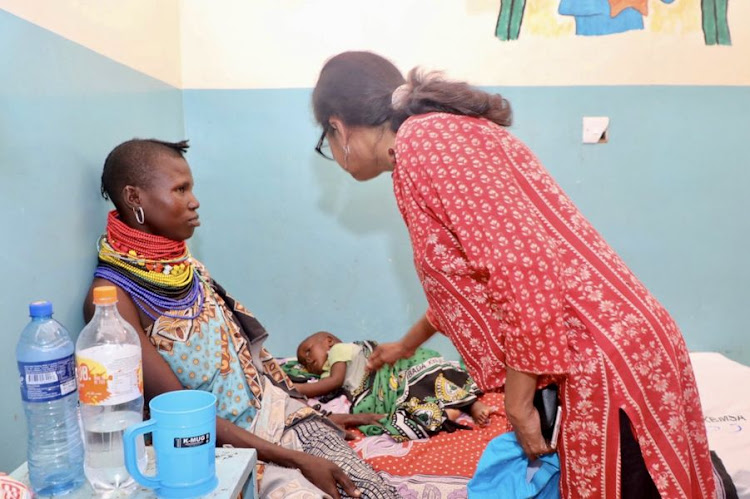 UNICEF Kenya Representative Shaheen Nilofer when she visited Lodwar County Referral Hospital to see UNICEF's support for health and nutrition, including treatment of children with acute malnutrition/ Handout