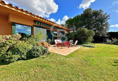 Villa with garden and terrace 5