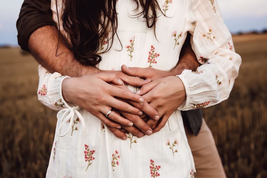 Wedding photographer Alena Semenchuk (alyonka). Photo of 21 April 2022