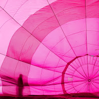 Pink balloon di 