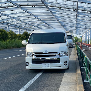 ハイエースバン