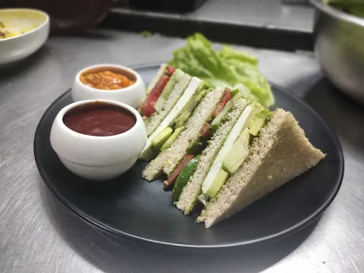 Paneer Pesto Avocado Jumbo Sandwich