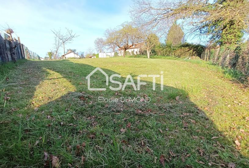  Vente Terrain à bâtir - 743m² à Saint-Amour (39160) 