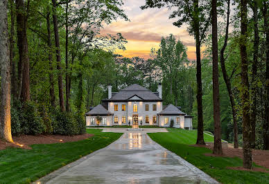 House with pool and garden 19