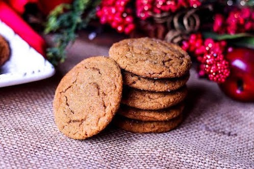 Chewy Molasses Cookies