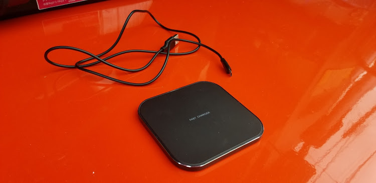デリカD:5の救急車とコラボしてみた・三連ウォッシャーノズル取り付け・携帯充電器とUSB ルーター取り付け・センターパネル完成・秩父まで電車で小旅行に関するカスタム事例の投稿画像6枚目