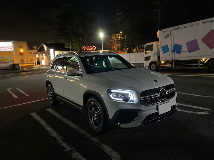 GLBの洗車・スクエアボディ・SUV・メルセデスGLB・アンビエントライトに関するカスタム事例の投稿画像3枚目