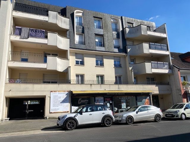 Location  appartement 3 pièces 70 m² à Pontault-Combault (77340), 1 170 €