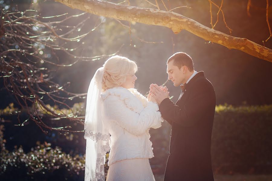 Fotografo di matrimoni Tatyana Tatarin (ozzzi). Foto del 19 aprile 2016