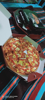 Vyanktesh Khade at Ovenstory Pizza, Pimple Saudagar,  photos