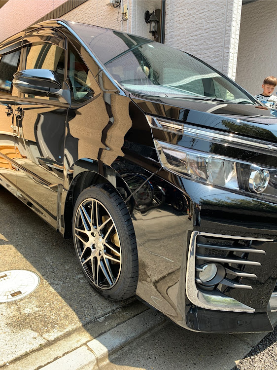 ヴォクシーのコロナに負けるな！・洗車に関するカスタム事例の投稿画像1枚目