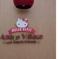 Hello kitty 蘋果村親子餐廳