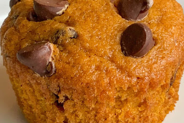 Pumpkin Chocolate Chip Muffins