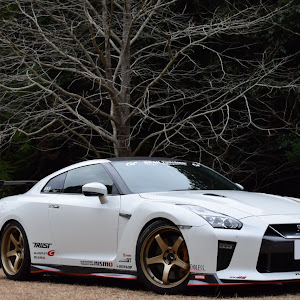 NISSAN GT-R R35