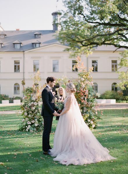 Wedding photographer Nikol Bodnarova (nikolbodnarova). Photo of 19 March 2019