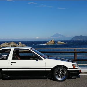 カローラレビン AE86