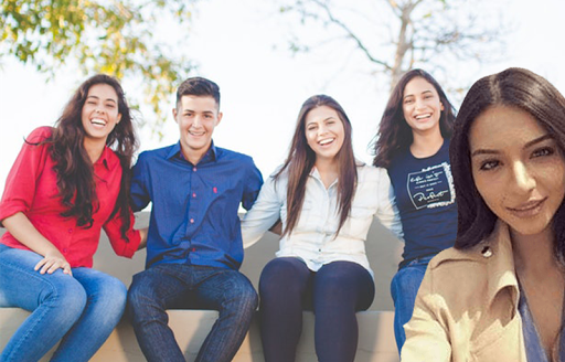 Selfie with Turkish Stars - Celebrity Wallpapers