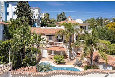 Maison avec piscine et terrasse 3