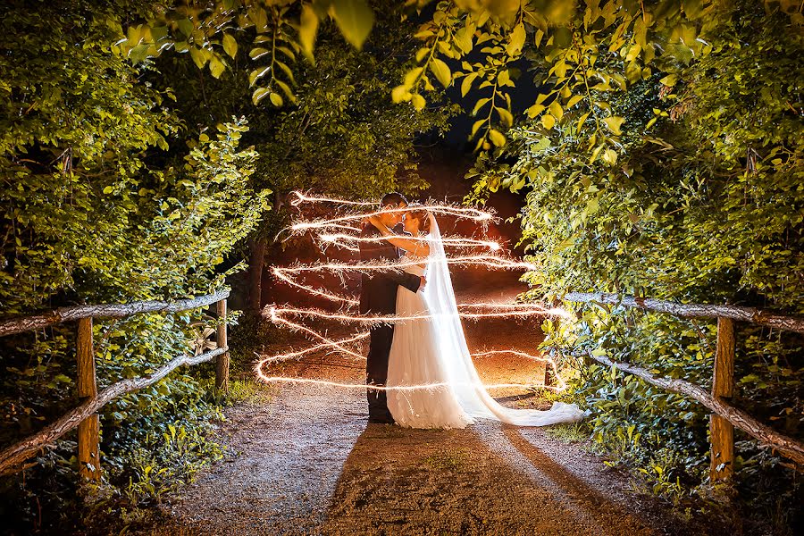 Fotógrafo de casamento Ana Gregorič (anagregoric). Foto de 6 de setembro 2015