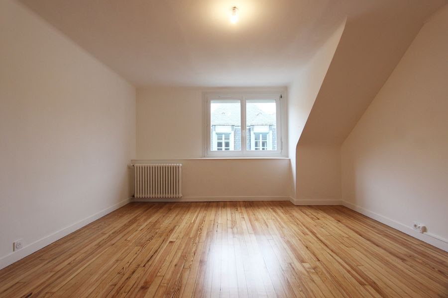 Location  appartement 3 pièces 81 m² à Quimper (29000), 795 €