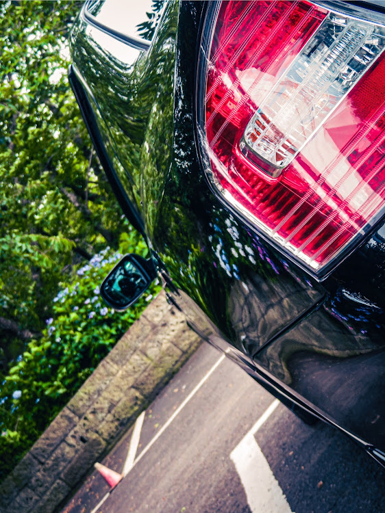 レガシィB4のあじさいコラボ・宗吾霊堂・あじさいと愛車・あじさい祭り・コンデジで頑張るに関するカスタム事例の投稿画像5枚目