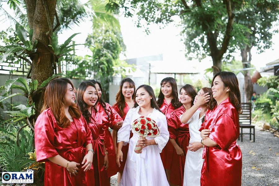 Fotógrafo de casamento Rodel Padrid (rodel). Foto de 29 de janeiro 2019