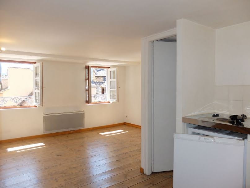 Location  appartement 1 pièce 19 m² à Mende (48000), 308 €