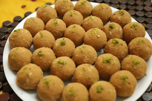 D.F. Besan Ladoo