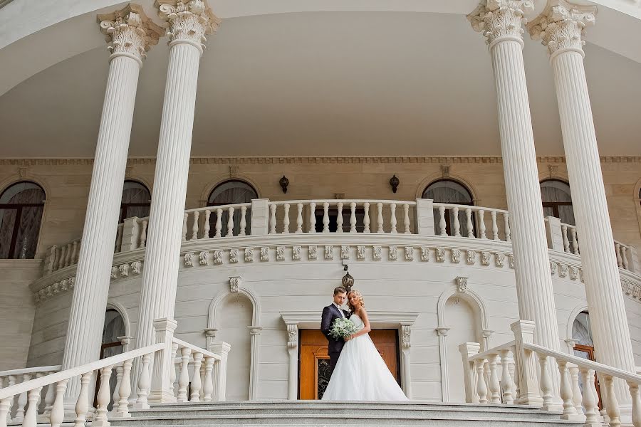 Fotografo di matrimoni Oksana Arkhipova (oksanaarkh). Foto del 11 febbraio 2015