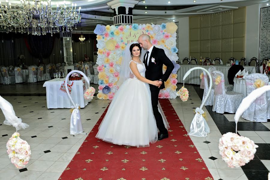 結婚式の写真家Eugeniu Novac (eugeniunovac)。2016 11月27日の写真