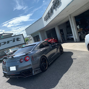 NISSAN GT-R R35