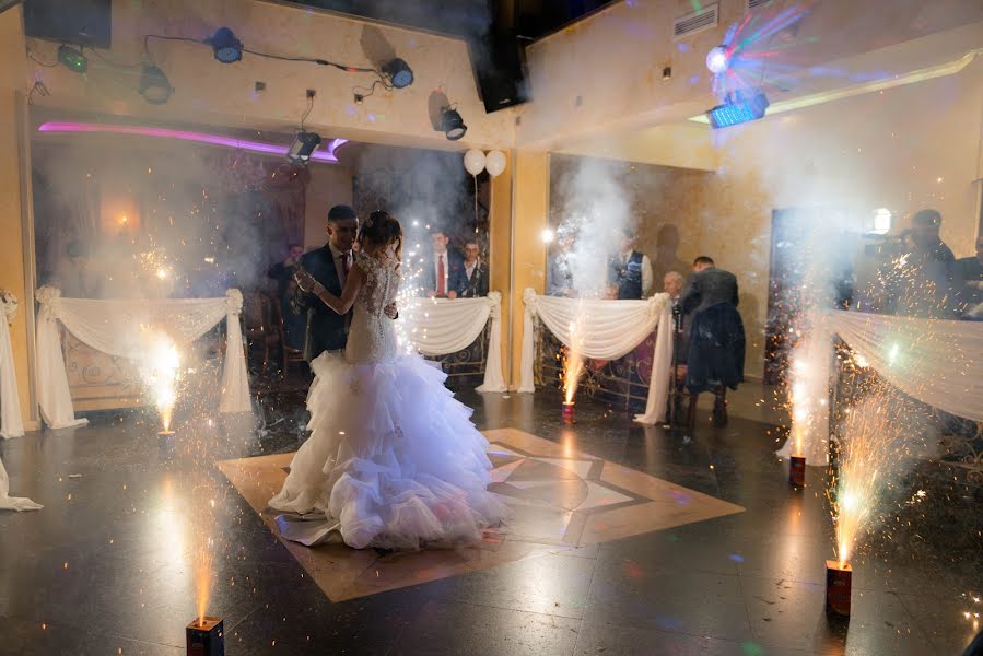 Fotógrafo de casamento Darya Zvyaginceva (nuda). Foto de 11 de abril 2016