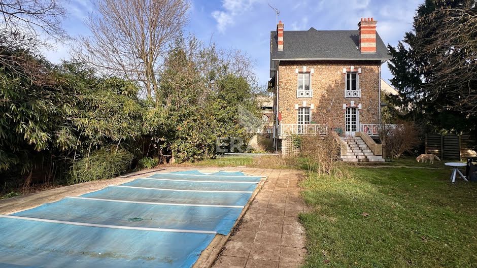 Vente maison 8 pièces 190 m² à Corbeil-Essonnes (91100), 530 000 €