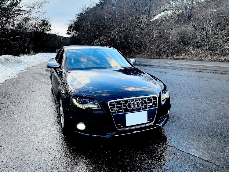 S4 セダンの京極堂さんが投稿したカスタム事例の投稿画像1枚目