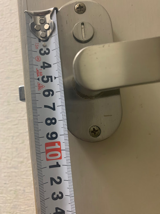 Nボックス+カスタムのトイレハンドル交換。・いつもイイネ&コメントありがとうございます🙇‍♂️・セブンでルーティンコーヒーに関するカスタム事例の投稿画像3枚目