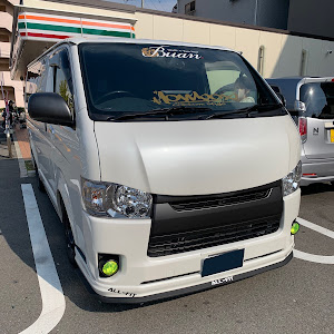 ハイエースバン TRH200V