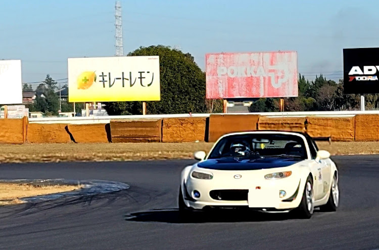 ロードスターのヨシさんが投稿したカスタム事例の投稿画像1枚目