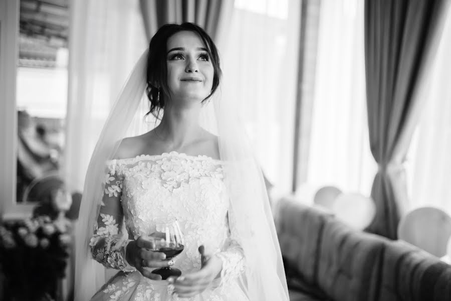 Wedding photographer Irina Ponomarenko (ponomart). Photo of 26 November 2018