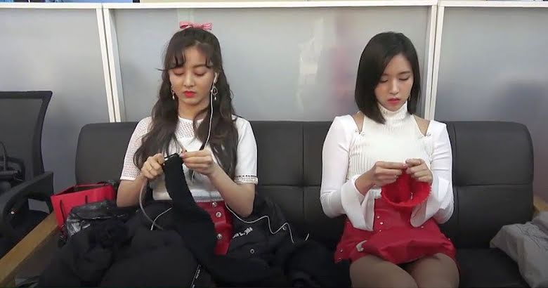 5 Reasons Why We Want To Join The TWICE Knitting Club with Mina and Jihyo -  Koreaboo