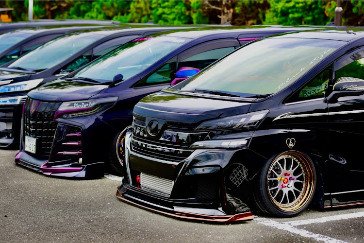 アルファードの爆パー仕様🤣・ピックアップに選ばれたい・オフ会・ドライブ・実は純正なんですに関するカスタム事例の投稿画像20枚目