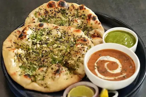 Stuffing Paneer Kulcha