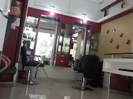 Lucky Beauty Parlour photo 1