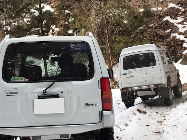 ジムニーのjb23w・JA11・JB64・雪あそびに関するカスタム事例の投稿画像1枚目