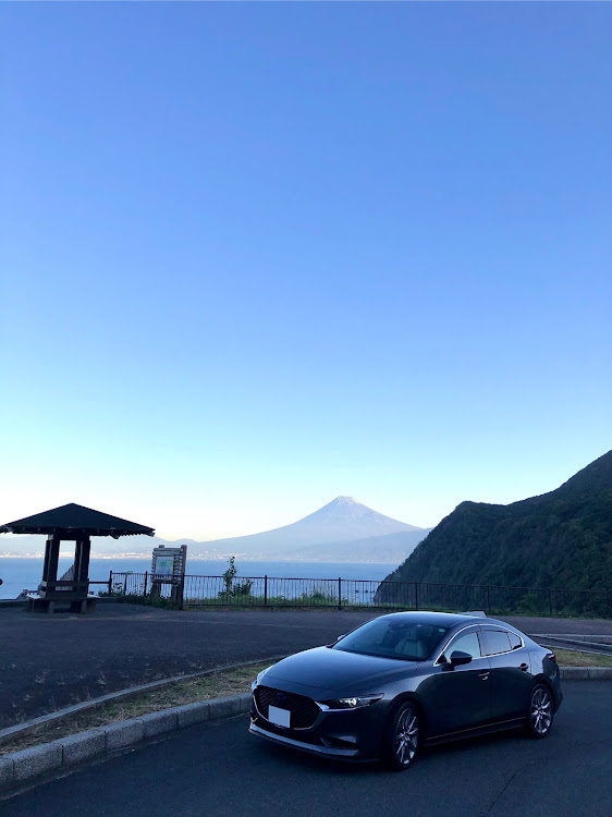 MAZDA3のさとぴんさんが投稿したカスタム事例の投稿画像3枚目
