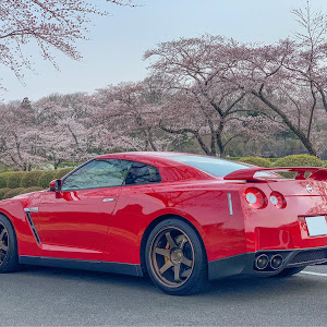 NISSAN GT-R R35